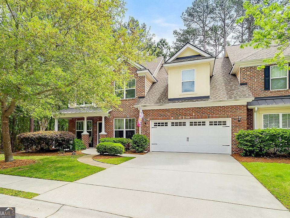 1st image of 150 Royal Ln