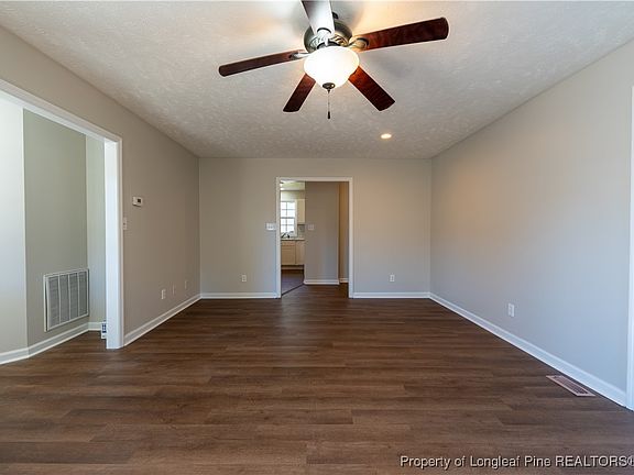 3rd image of 3213 Melba Dr