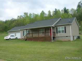 3 Kiowa Creek Rd, Leicester, NC 28748