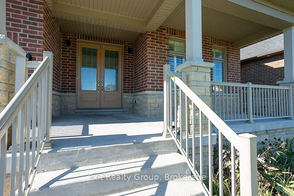 4 bed, $3,200 — Photo 2