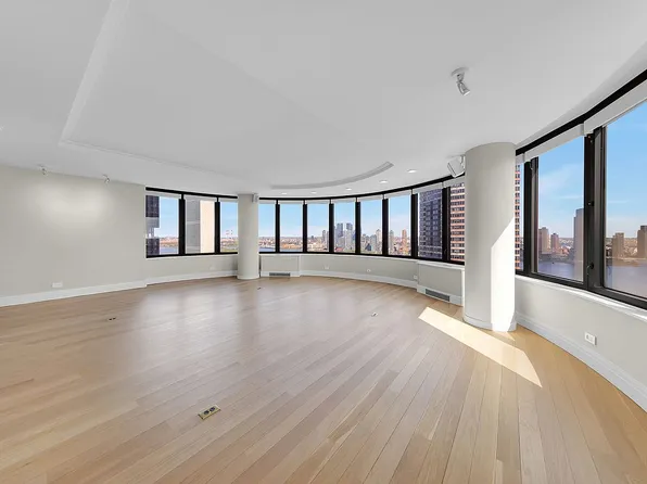 330 E 38th St #32NO, New York, NY 10016