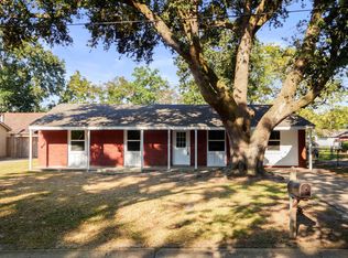 608 Dogwood Rd, Ocean Springs, MS 39564