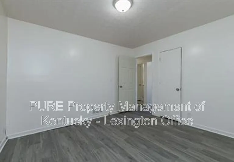 566 N Martin Luther King Blvd — Photo 8
