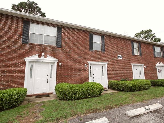 3rd image of 3842 Belle Meade Ct APT A