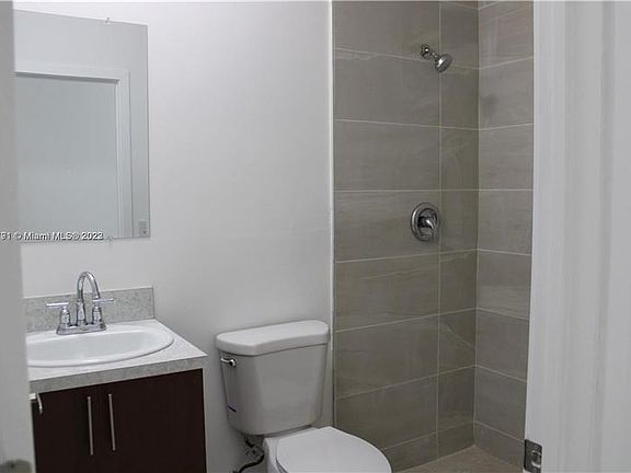 5th image of 141 NW 12th St #141
