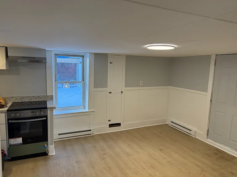 11 Ash St #C — Photo 4