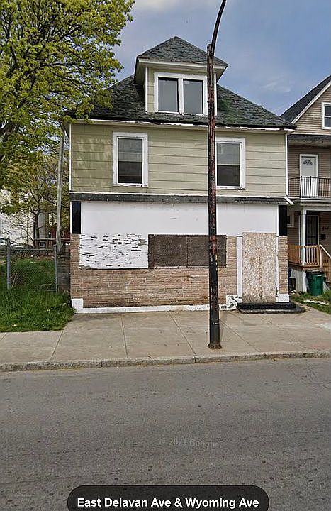 1st image of 896 E Delavan Ave