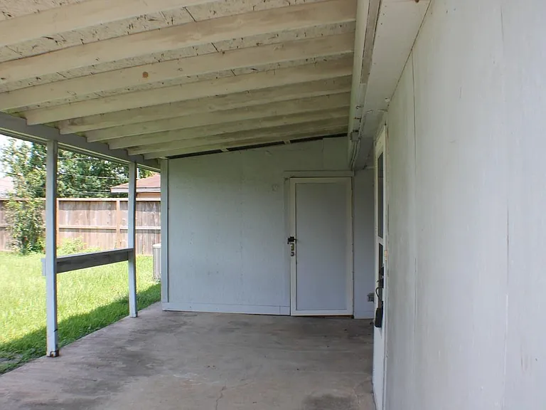 935 Creager St — Photo 22