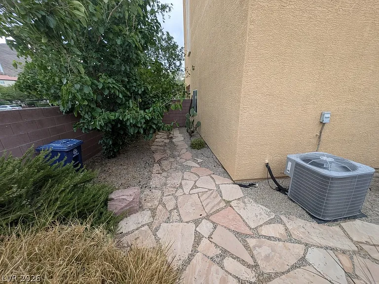 10553 Shiny Skies Dr — Photo 26