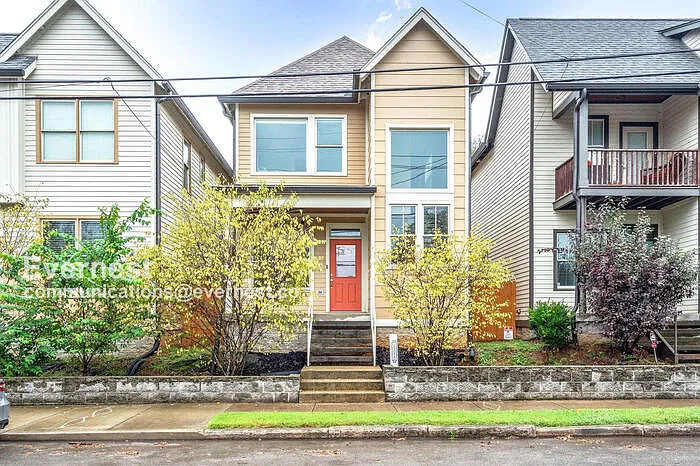 2 bed, 2.5 bath, 1416 sqft, $2,395 — Photo 1