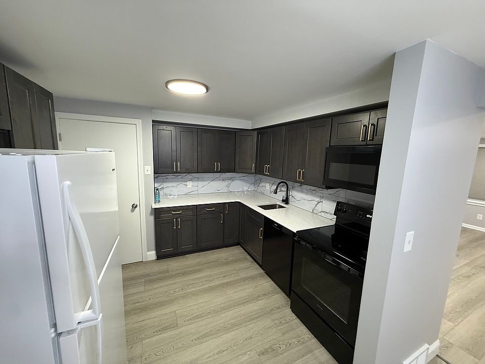 1st image of 1257 Brighton Rd