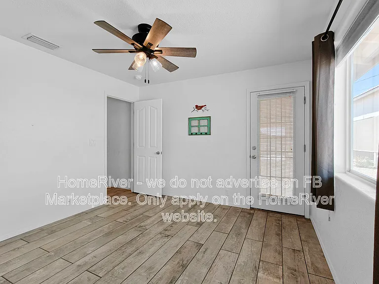 1697 Cardinal Dr — Photo 9