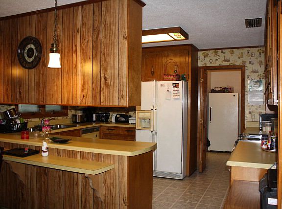 3rd image of 203 Suburban Dr