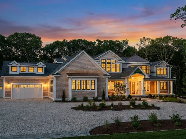 14 Trapps Pond Rd, Edgartown, MA 02539