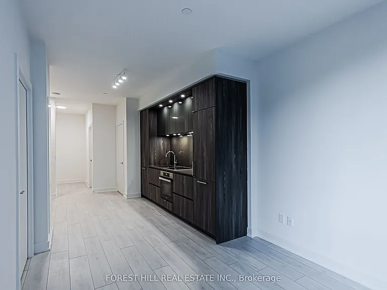 15 Mercer St S #807 — Photo 4