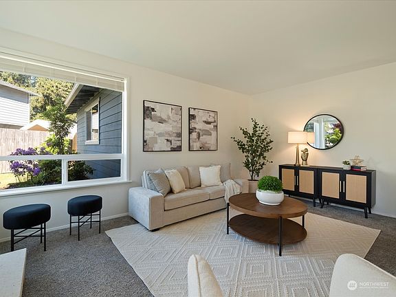 4th image of 6519 21st Drive NE