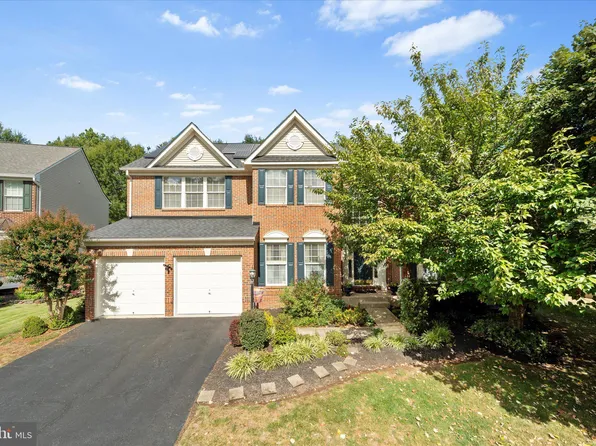 8162 Tenbrook Dr, Gainesville, VA 20155