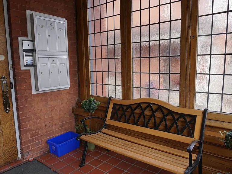 58 Sweetland Ave — Photo 3