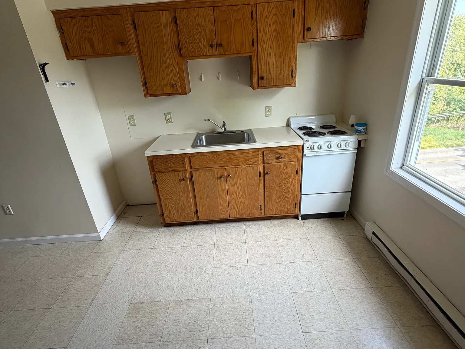 2 bed, 700 sqft, $950 — Photo 3