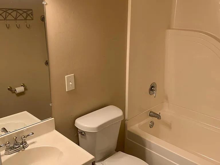37 Vocational Dr SW — Photo 12