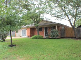 424 NW Hillery St, Burleson, TX 76028