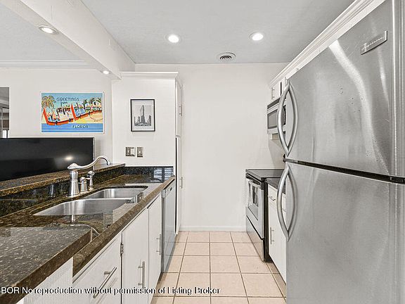 5th image of 4201 S Ocean Blvd APT I-7