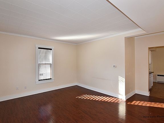 4th image of 919 S 2nd St #1