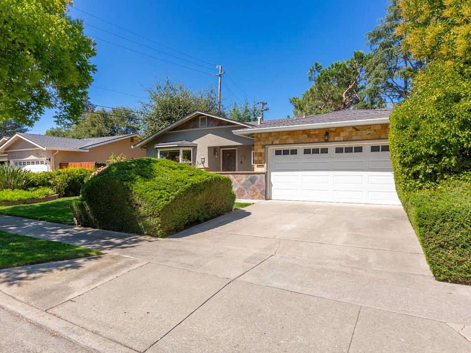 1st image of 981 Foxglove Dr