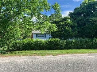 183 Robinwood Dr, Shirley, NY 11967