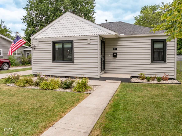 704 W Elm St, Hartford City, IN 47348