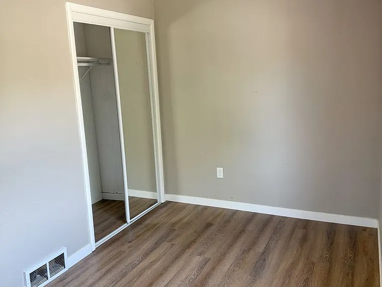 313 Main St — Photo 5