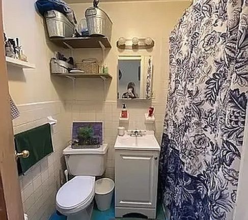4th image of 230 W 16th St APT 4E