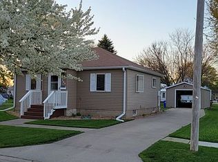 340 4th St SW, Britt, IA 50423