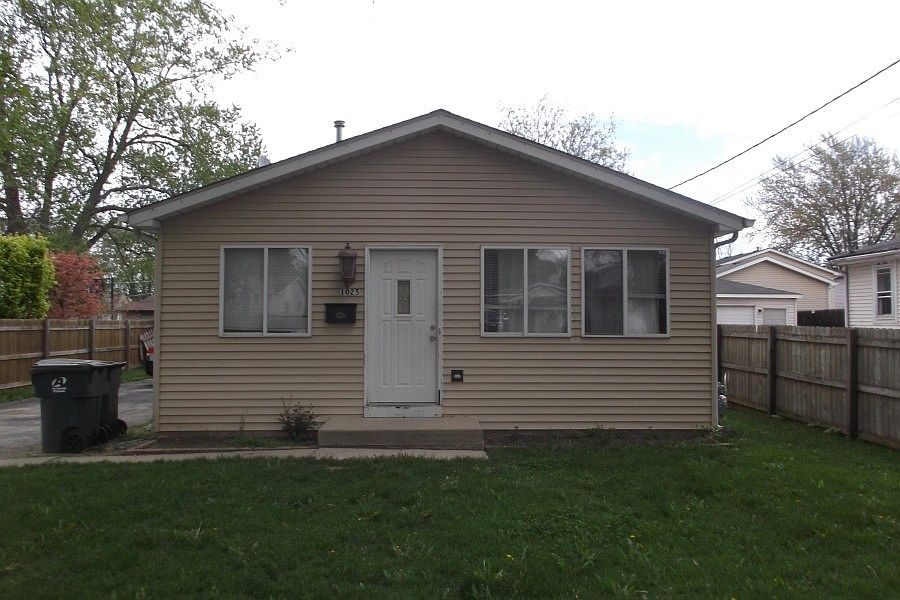 1st image of 1025 N Elmwood Ave
