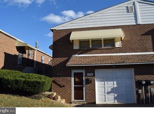 7925 Calvert St, Philadelphia, PA 19152