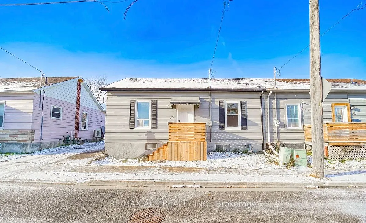 Building Photo - 288 Celina St