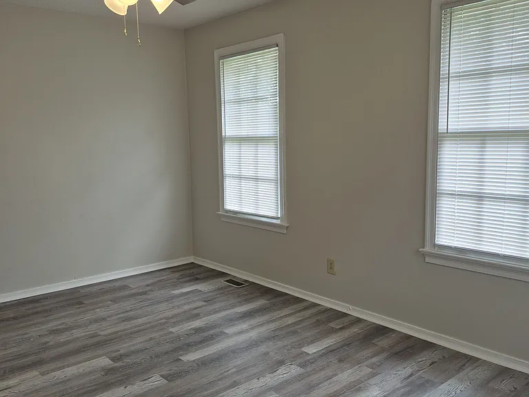 812 Cherokee Ave — Photo 11