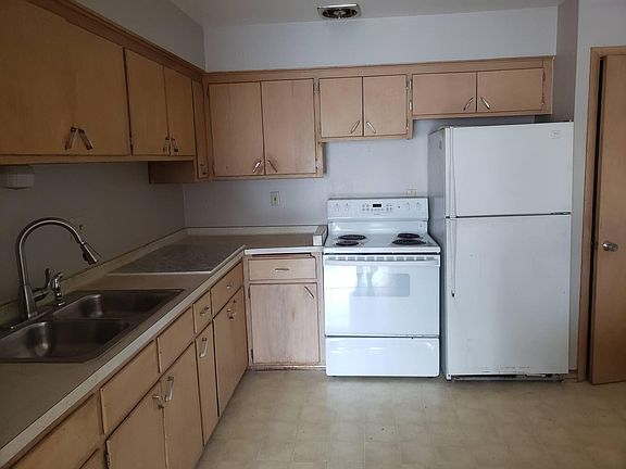 3rd image of 7711 W Hampton Ave #5