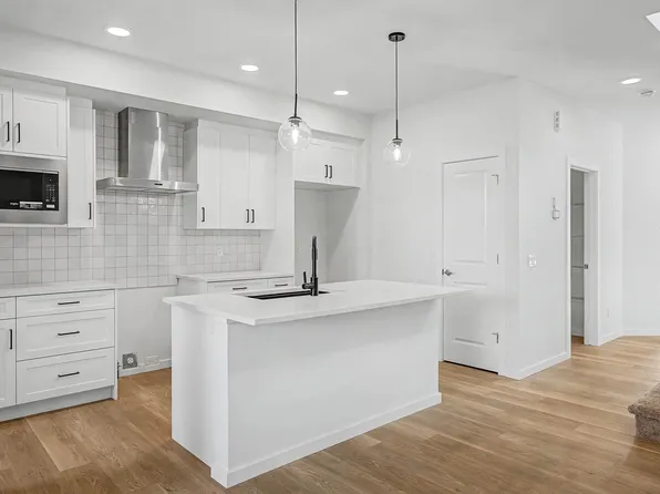 7126 51st Ave, Beaumont, AB T4X 1J4