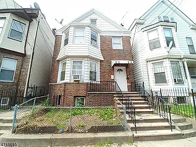 158 Parker St #B — Photo 1