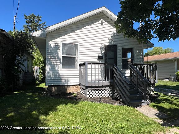 3rd image of 616 S Fairview Ave