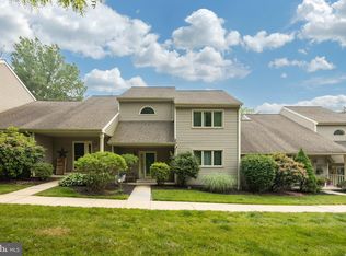 39 Lakeview Ct, Downingtown, PA 19335