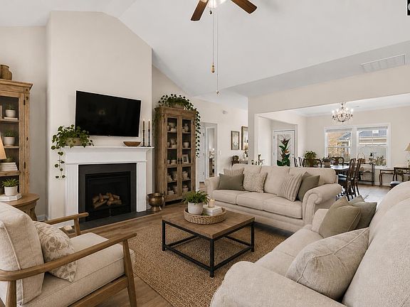 4th image of 730 Green Branch Ct