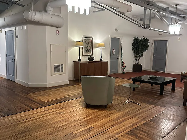 838 S Main St — Photo 17