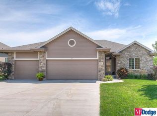8527 S 103rd St, La Vista, NE 68128