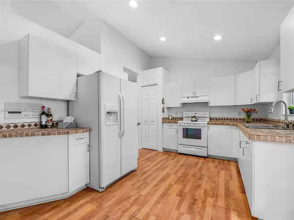 2020 SE 5th Pl #2020, Homestead, FL 33033