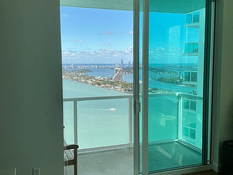 Beautiful eastern views; you can see all of South Beach, and over the beach into the Atlantic Ocean! You can also see the cruise ships leaving through the channel to the south