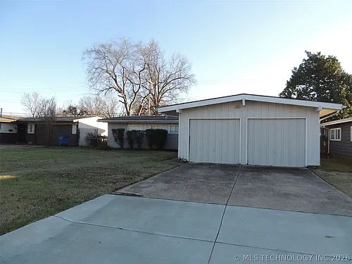 6552 E 27th Pl Photo 1