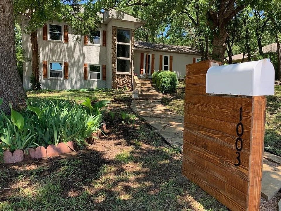 1st image of 1003 Hopkins Dr