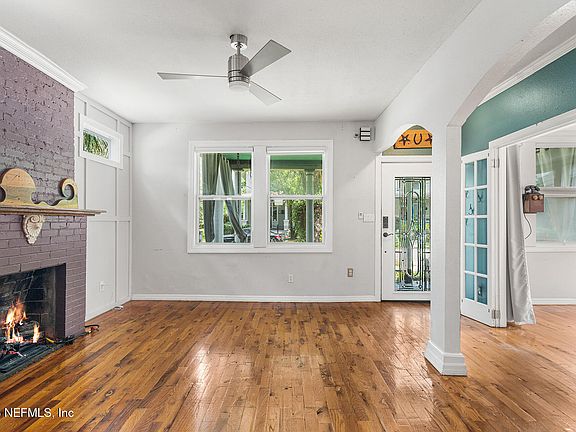 5th image of 2036 REDWING Street